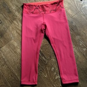 Lululemon pink/orange reversible capri leggings 8